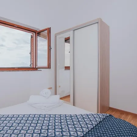 Patricia Apartamento Rab Town