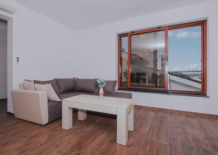 Patricia Apartman *